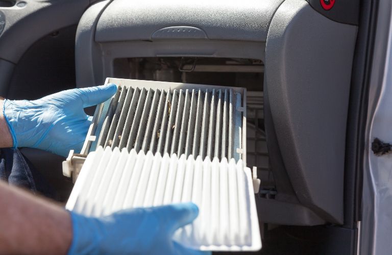 Changing air filter of a vehicle